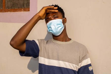 You Look Your Hottest When Wearing a Medical Mask, Study Finds