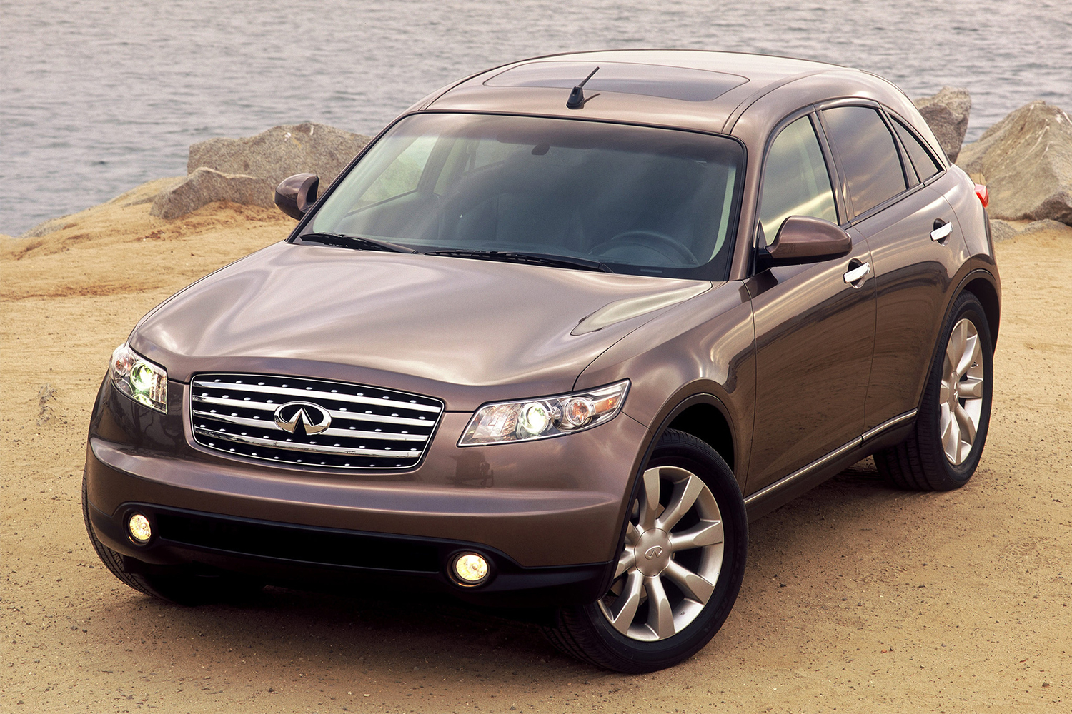 The 2003 Infiniti FX SUV