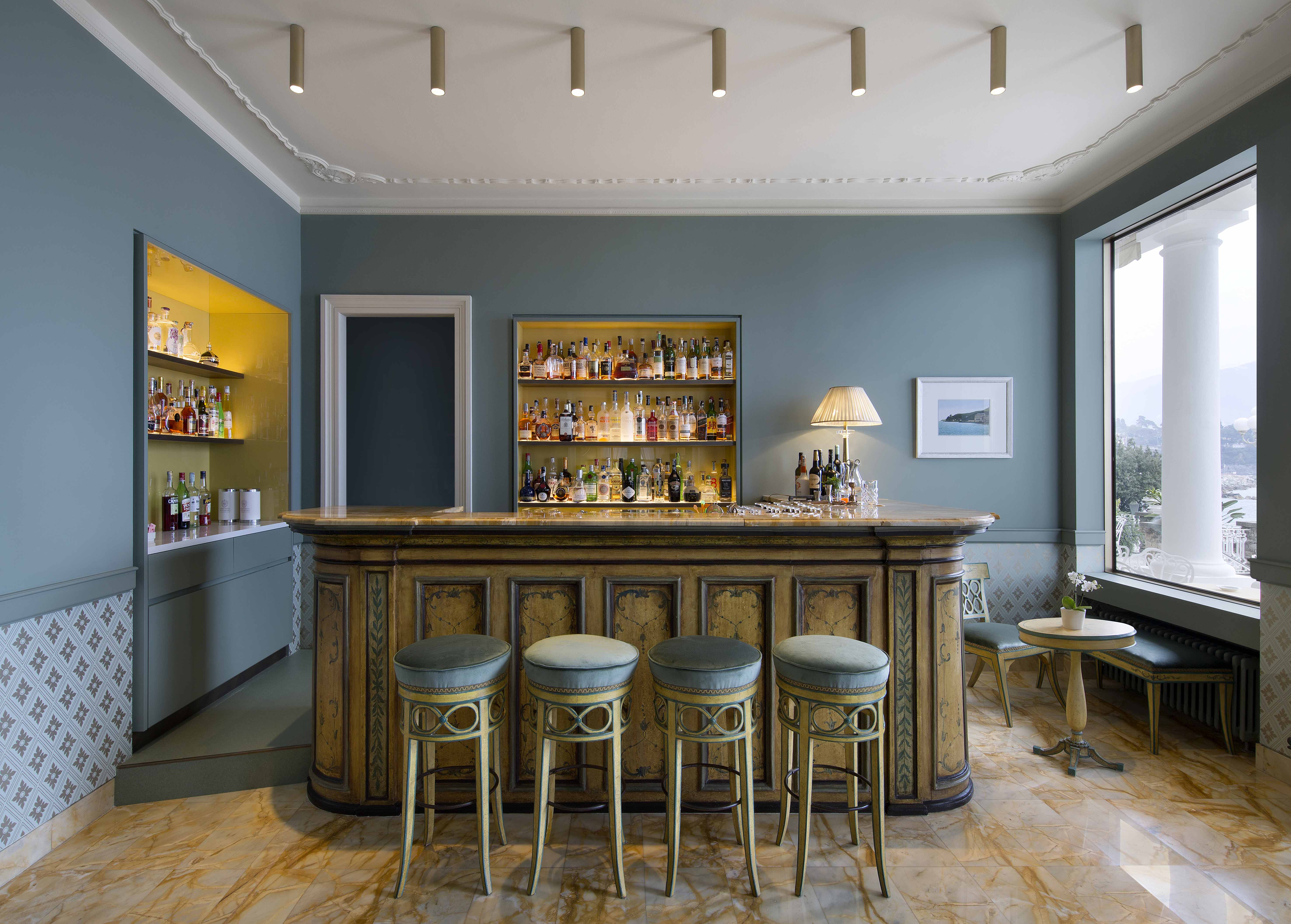 With just four stools, Bar Le Colonne at the Grand Hotel Miramare