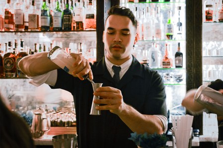 Jonathan Lind behind the bar