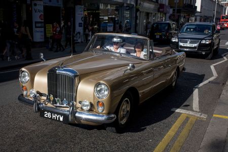 Bentley S2