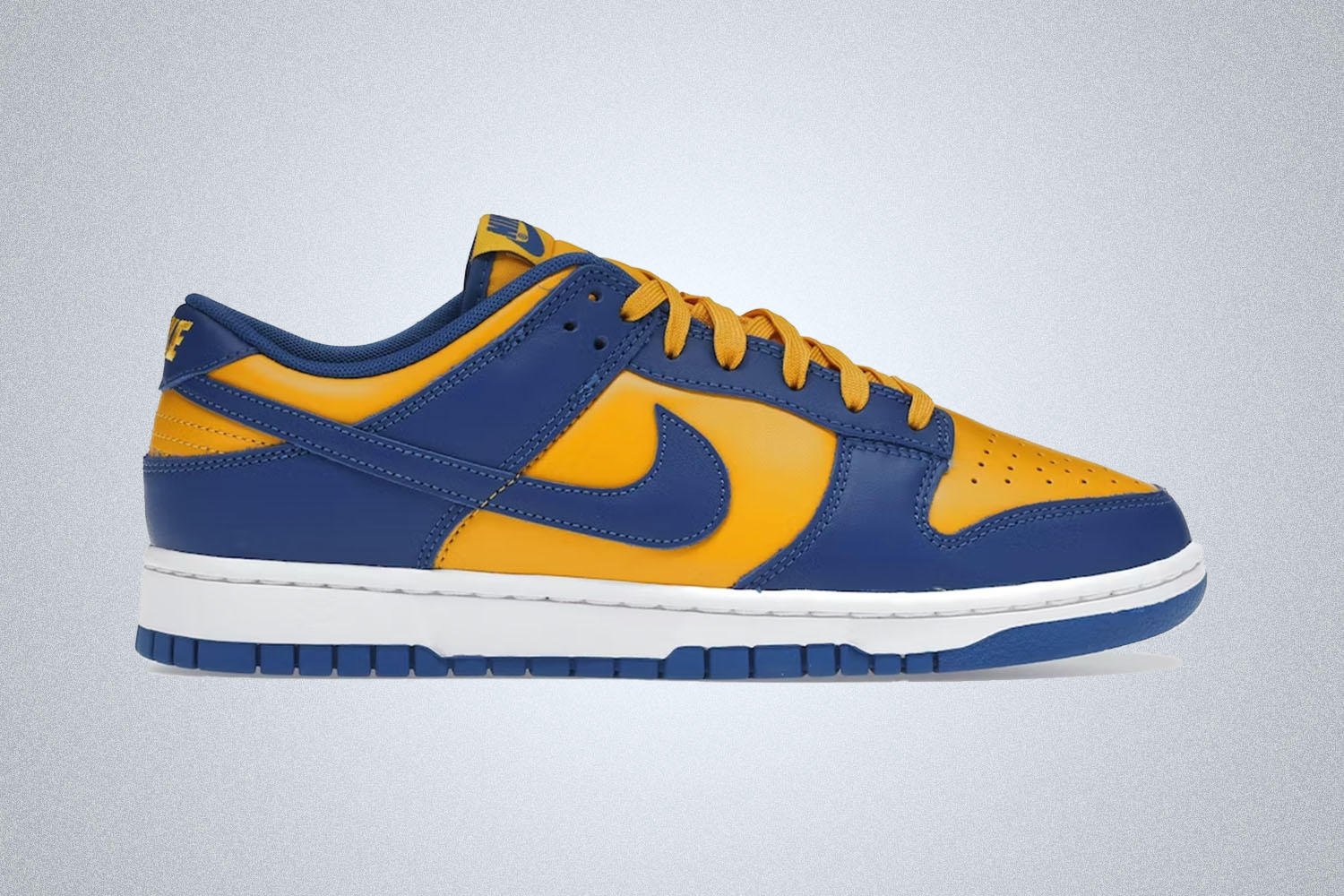 Nike Dunk Low “UCLA”