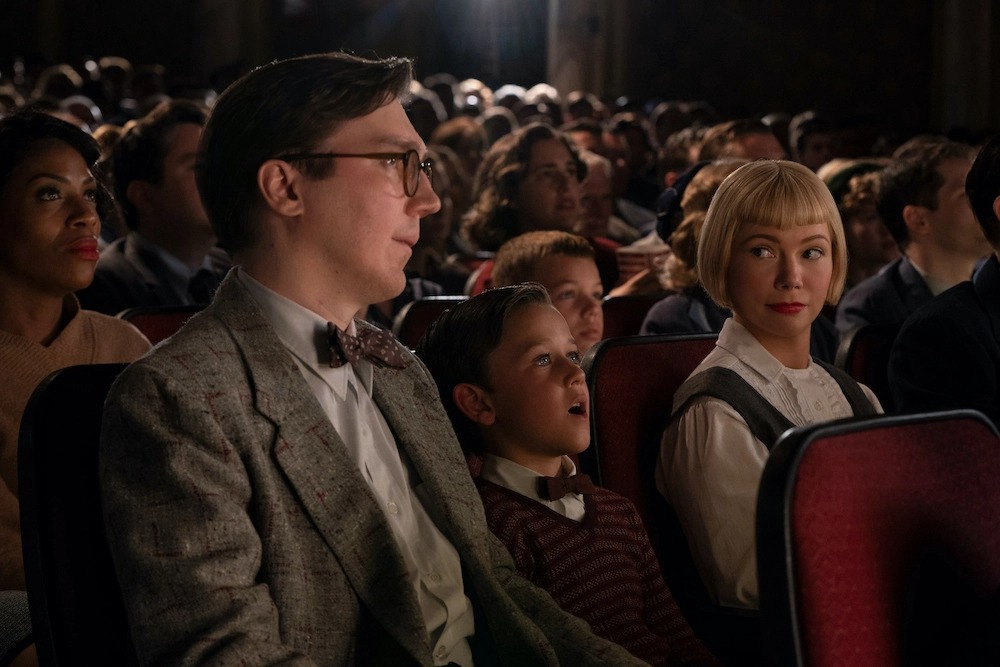 Paul Dano and Michelle Williams in "The Fabelmans"