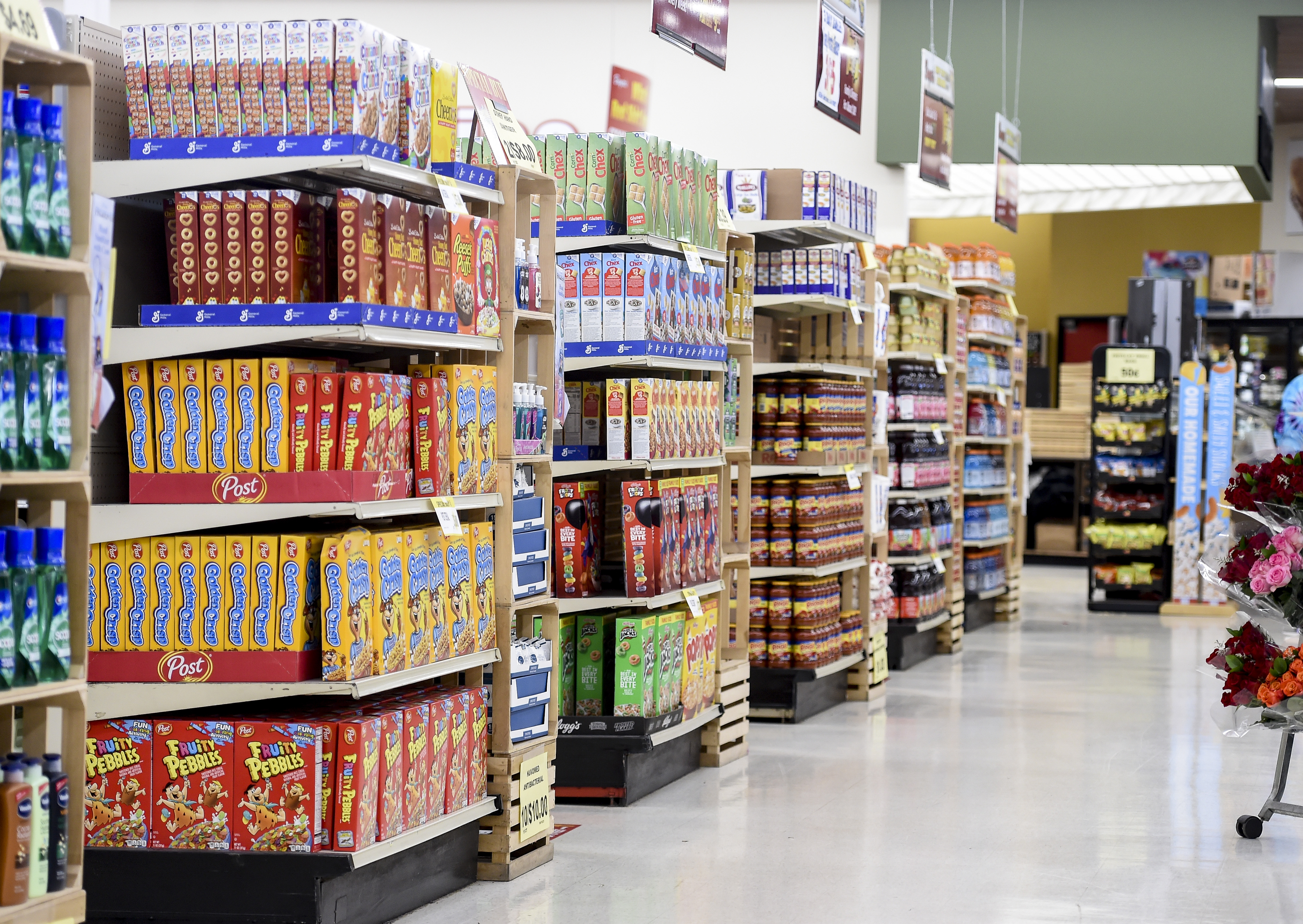 A grocery store aisle in Pennsylvania.