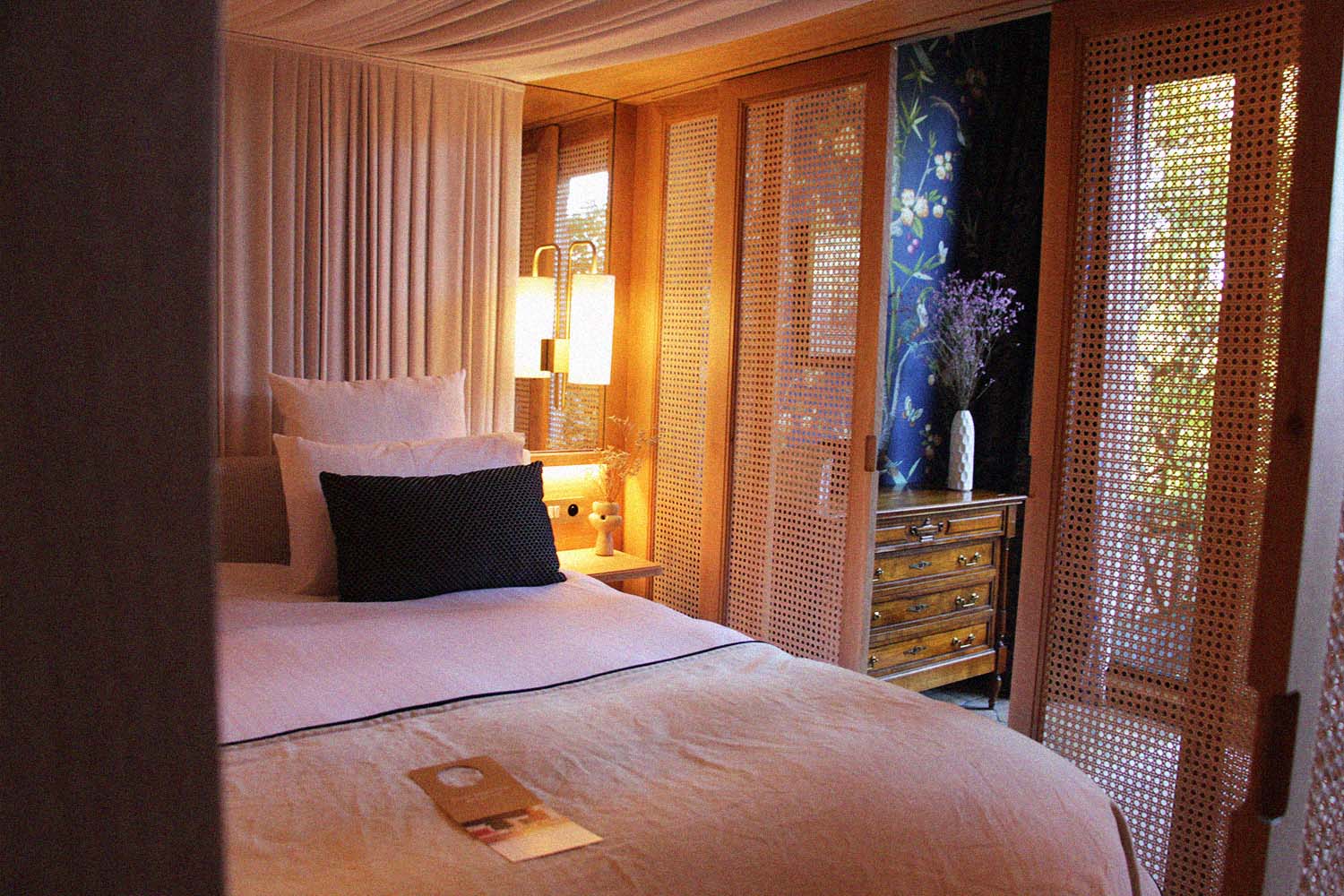 A Bernard-Loiseau guestroom