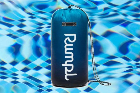 Rumpl Travel Cinch Sack on a blue background.