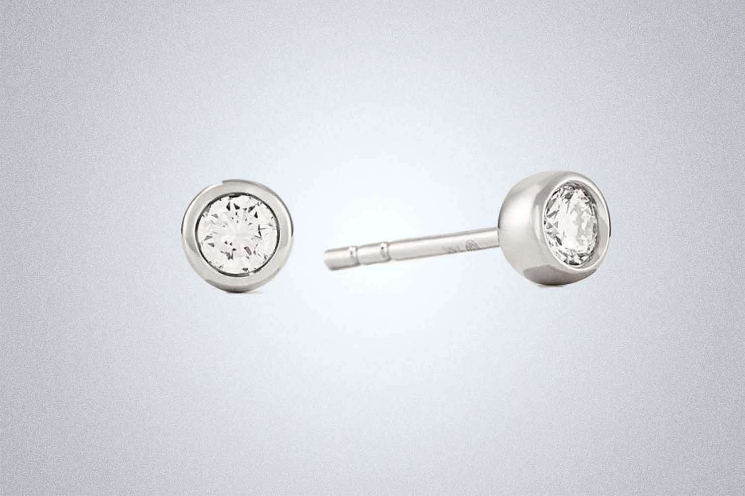 Mejuri Round Diamond Studs