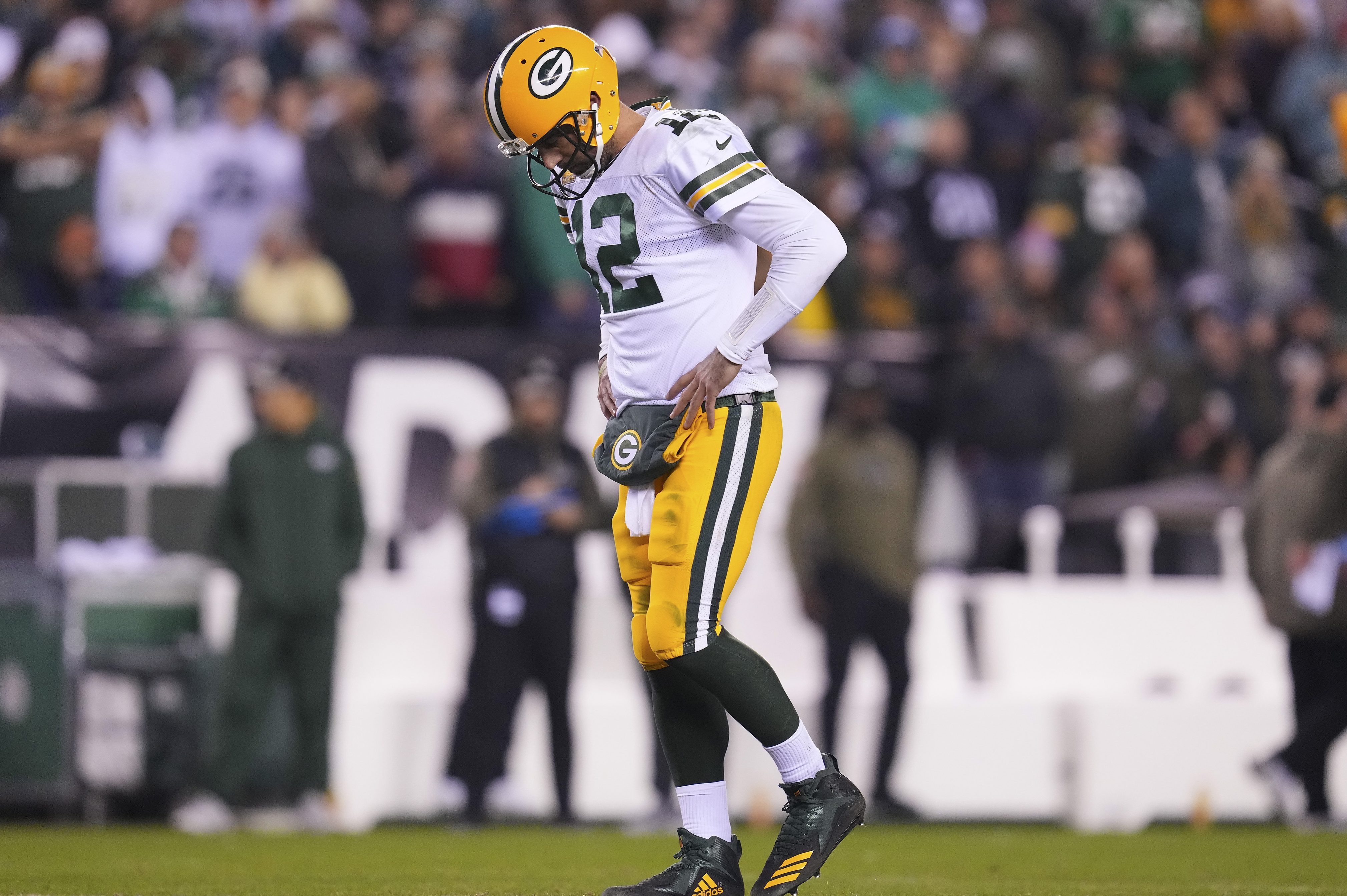 Aaron Rodgers on the field against the Eagles at Lincoln Financial Field.