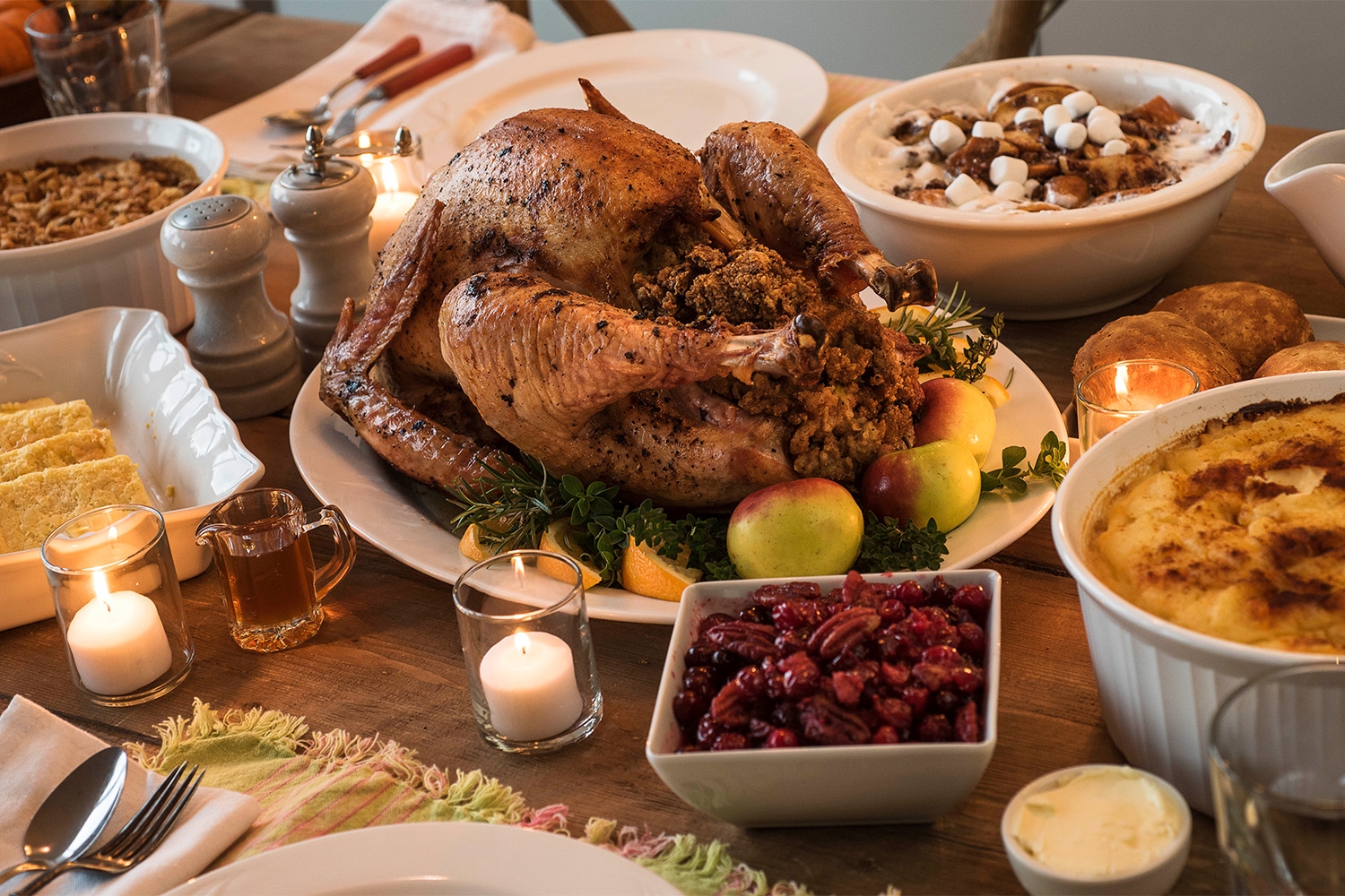 Spread of Thanksgiving food