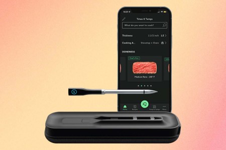 CHEF iQ Smart Thermometer, a new grilling device