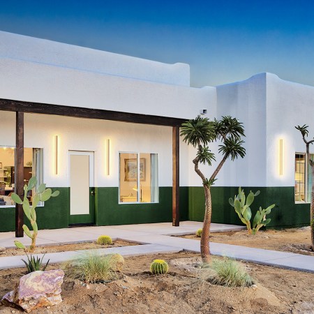 Exterior of Joshua Tree Country Club