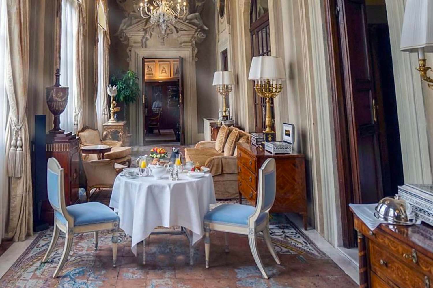 The Royals Suite, which was previously the nobles' quarters of the Palazzo della Gherardesca