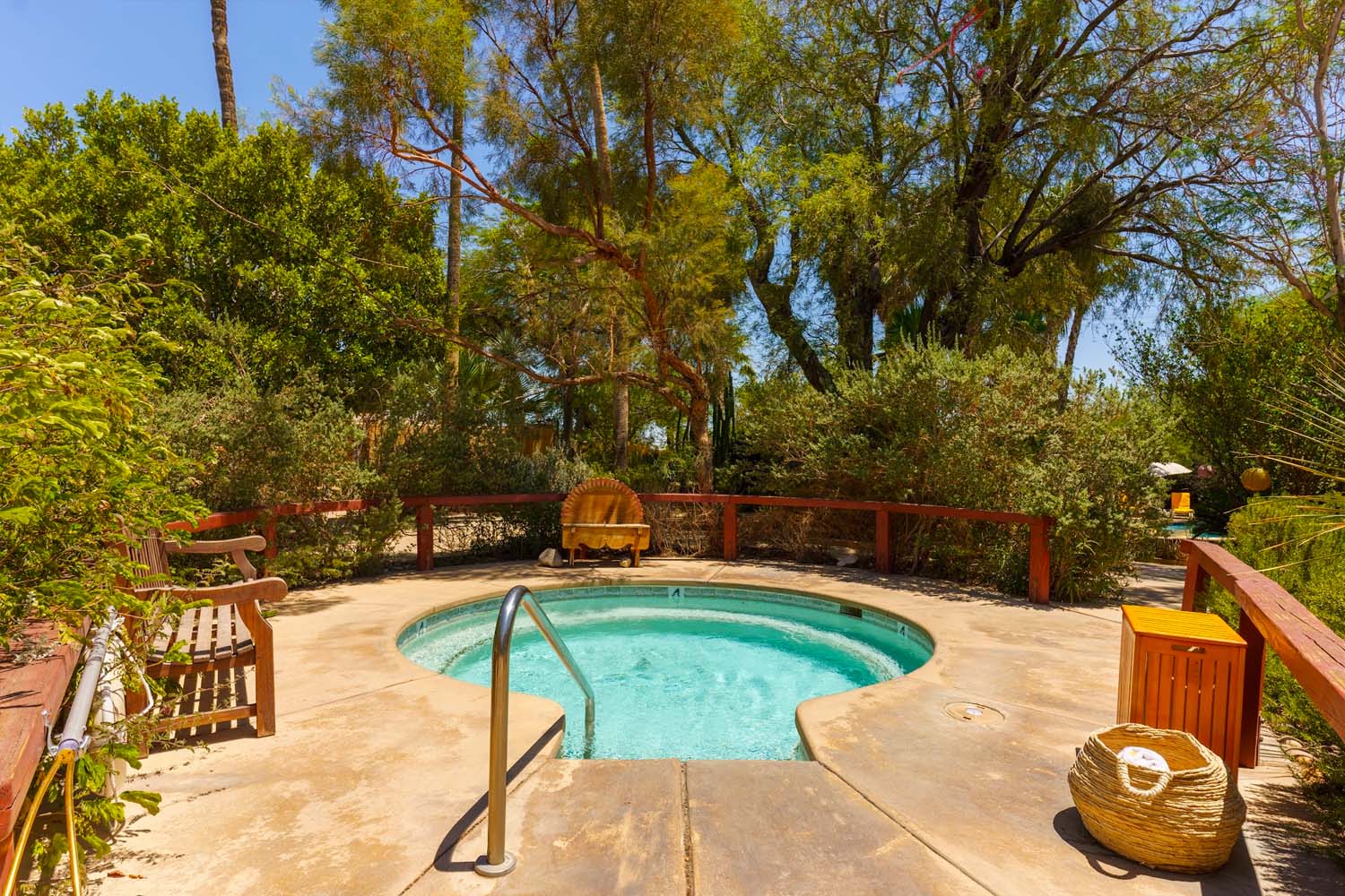 Mineral Water Hot Tub Soak