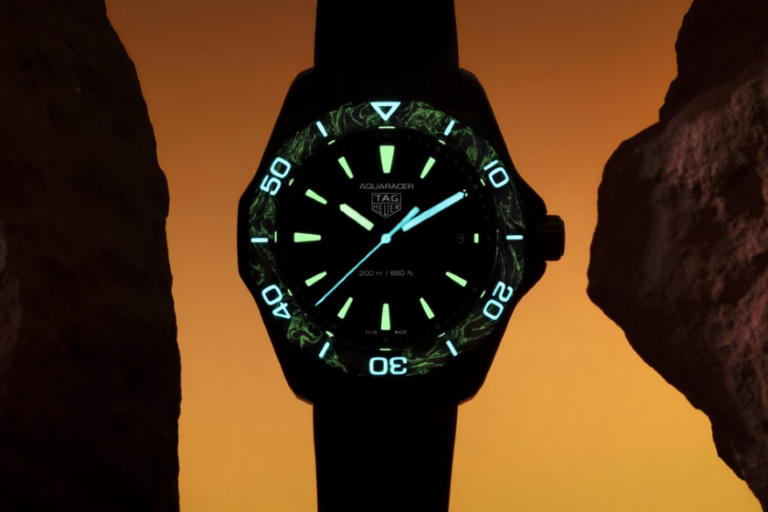 TAG Heuer Aquaracer Professional 200 Solargraph