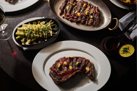 The 6 Best Steakhouses in Chicago