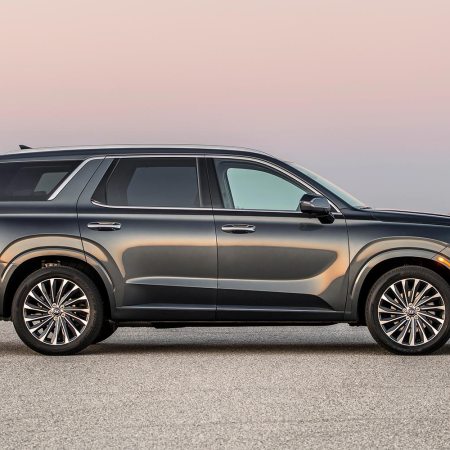 The profile of the 2023 Hyundai Palisade SUV, which we test drove and reviewed