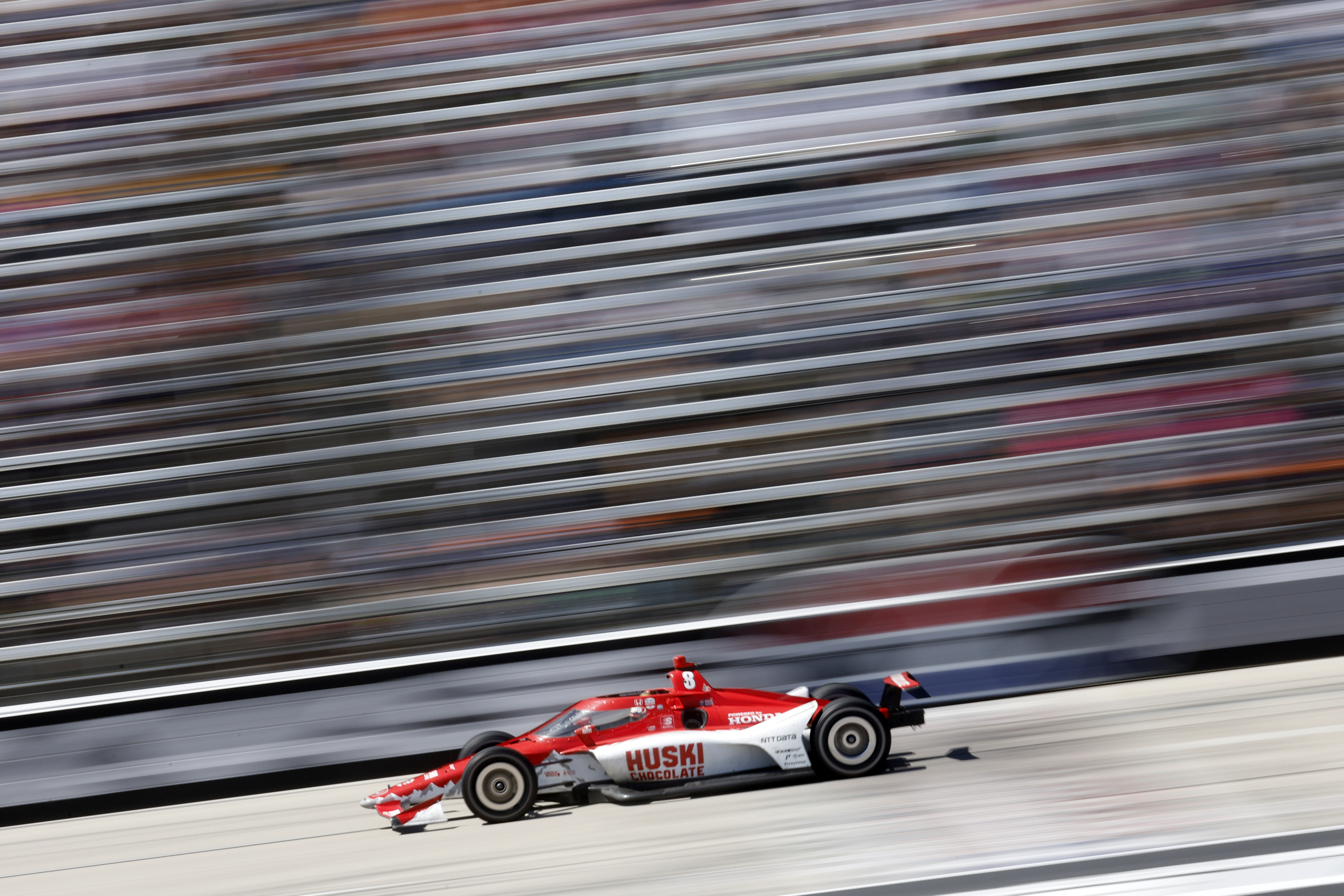 A shot of Marcus Ericsson's racecar in motion.