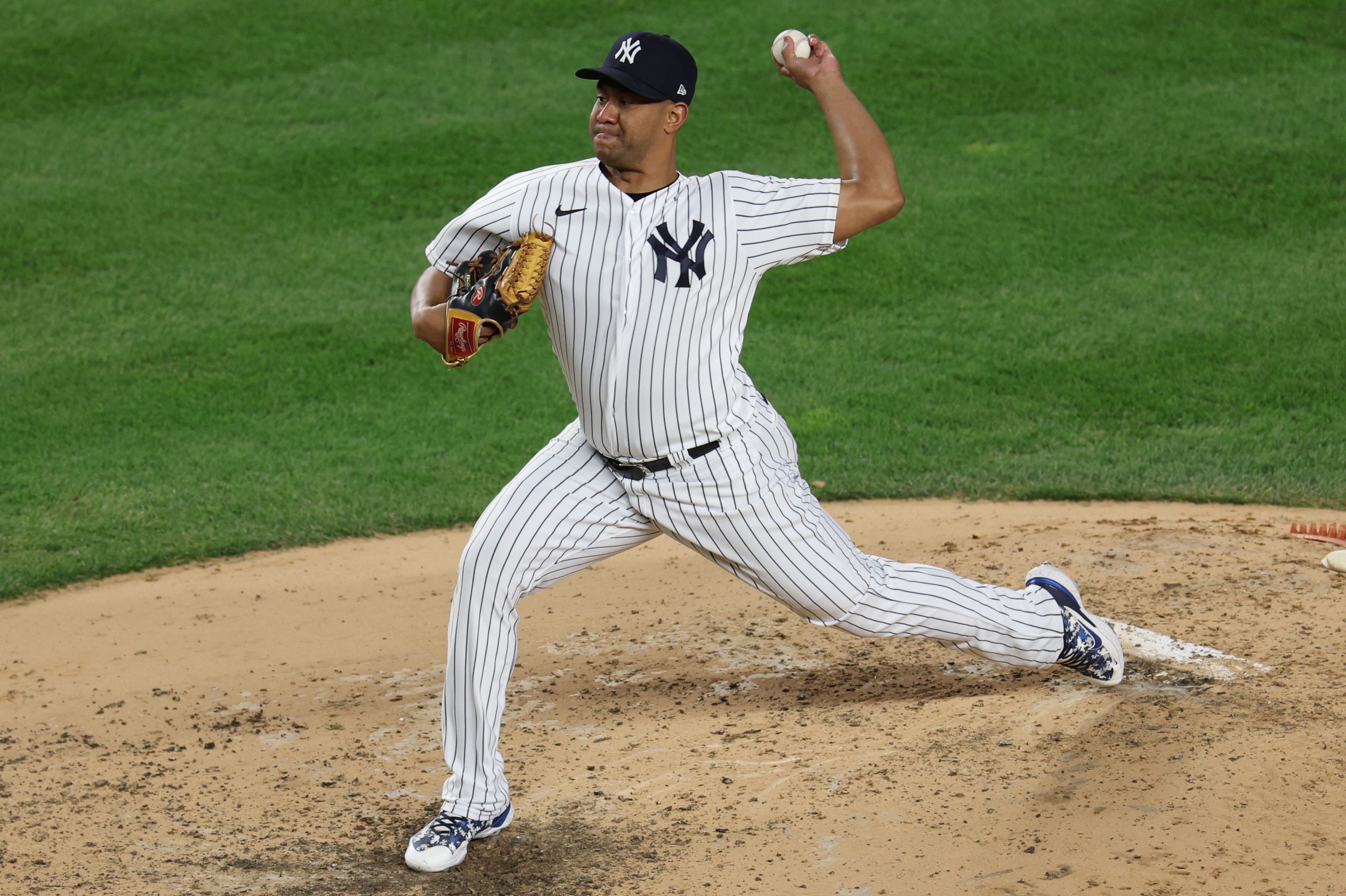 Wandy Peralta of the Yankees pitches against the Houston Astros.